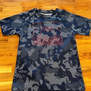 Camo Under Armour shirt